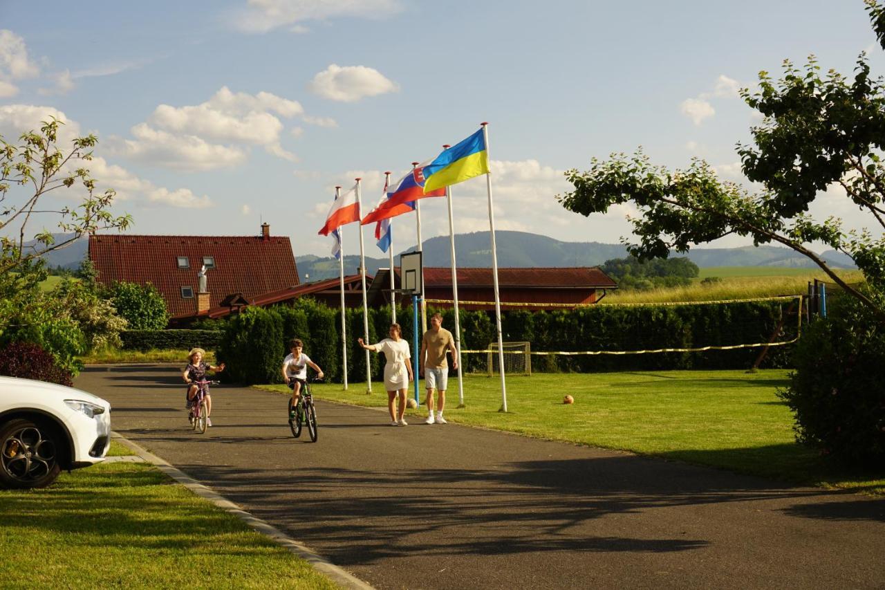 Villapark Vlasky Besenova Exterior photo